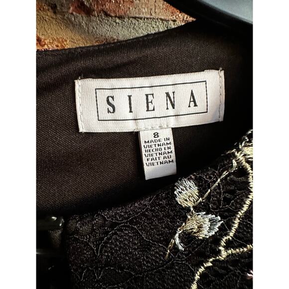 Siena Lace Floral Long Sleeve Dress Size 8 - Picture 4 of 4